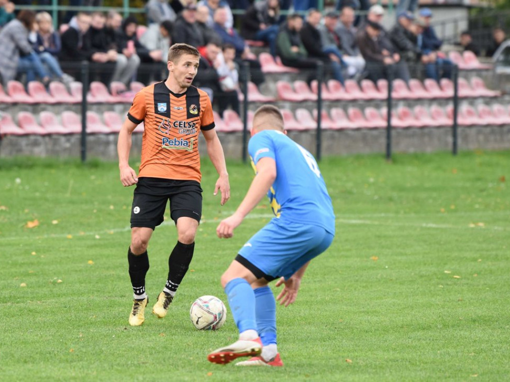 IV runda Okręgowego Pucharu Polski. *Stal Kunów - KSZO 1929 Ostrowiec Świętokrzyski 0:4 (0:1)