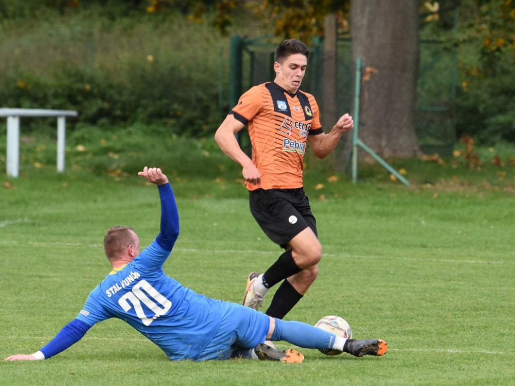 IV runda Okręgowego Pucharu Polski. *Stal Kunów - KSZO 1929 Ostrowiec Świętokrzyski 0:4 (0:1)