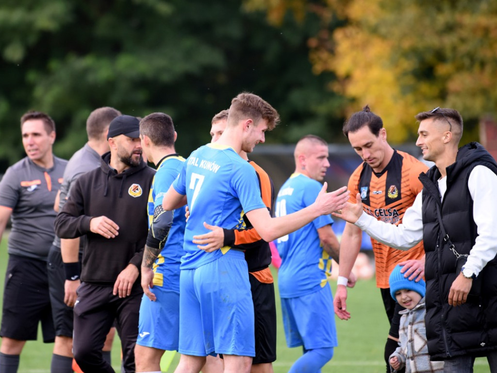 IV runda Okręgowego Pucharu Polski. *Stal Kunów - KSZO 1929 Ostrowiec Świętokrzyski 0:4 (0:1)