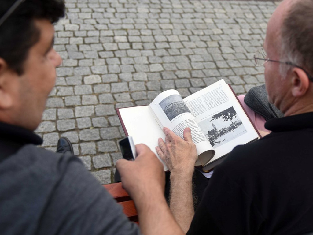 Odnaleziony wiersz świadectwem zagłady Żydów i likwidacji ostrowieckiego getta. Będzie identyfikacja masowego grobu na Kirkucie (zdjęcia)