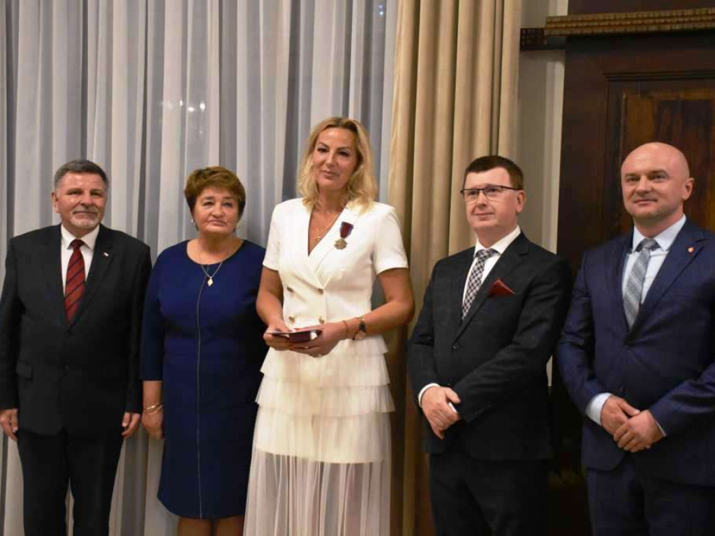 Dzień Edukacji Narodowej w Ostrowu Świętokrzyskim. Nagrody dla nauczycieli! (zdjęcia)