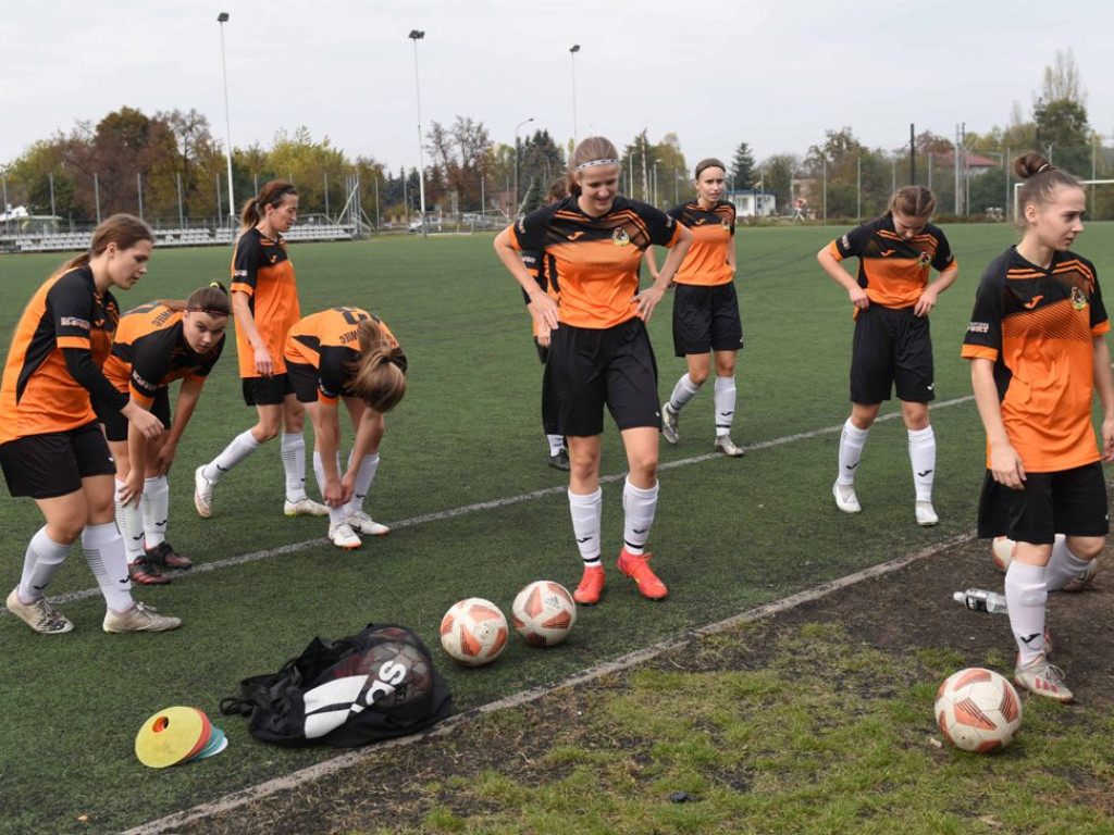 III liga piłkarska kobiet. Grupa IV. *KSZO 1929 Ostrowiec Świętokrzyski - Naprzód Sobolów 0:1