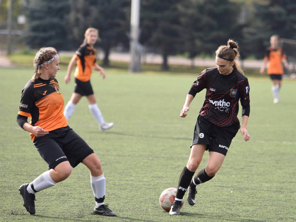 III liga piłkarska kobiet. Grupa IV. *KSZO 1929 Ostrowiec Świętokrzyski - Naprzód Sobolów 0:1