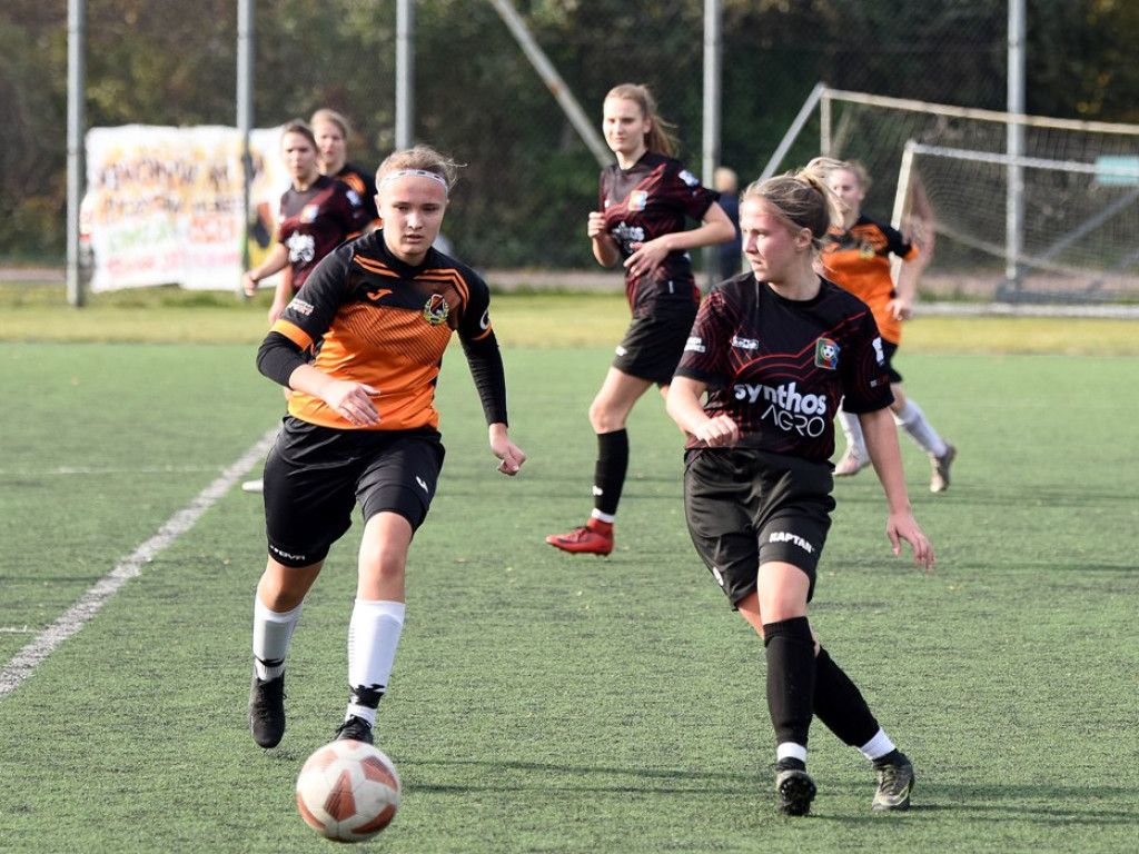 III liga piłkarska kobiet. Grupa IV. *KSZO 1929 Ostrowiec Świętokrzyski - Naprzód Sobolów 0:1