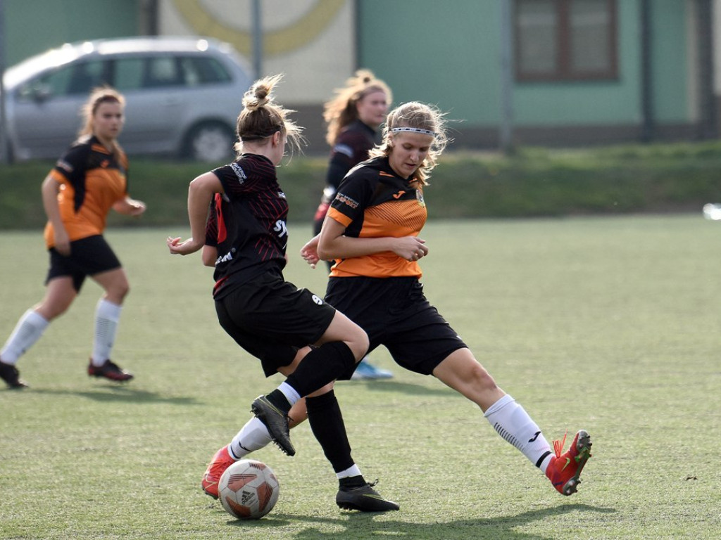 III liga piłkarska kobiet. Grupa IV. *KSZO 1929 Ostrowiec Świętokrzyski - Naprzód Sobolów 0:1
