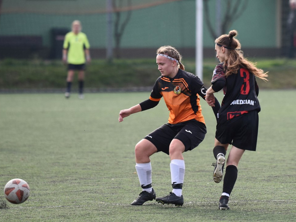 III liga piłkarska kobiet. Grupa IV. *KSZO 1929 Ostrowiec Świętokrzyski - Naprzód Sobolów 0:1