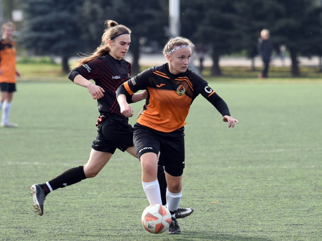 III liga piłkarska kobiet. Grupa IV. *KSZO 1929 Ostrowiec Świętokrzyski - Naprzód Sobolów 0:1