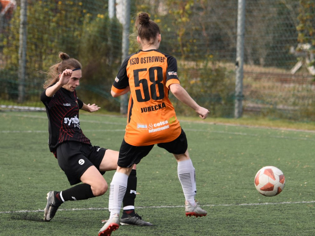 III liga piłkarska kobiet. Grupa IV. *KSZO 1929 Ostrowiec Świętokrzyski - Naprzód Sobolów 0:1