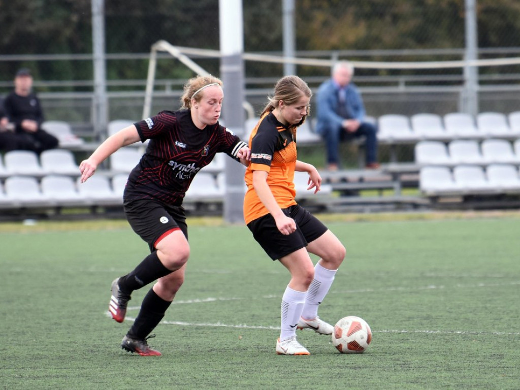 III liga piłkarska kobiet. Grupa IV. *KSZO 1929 Ostrowiec Świętokrzyski - Naprzód Sobolów 0:1