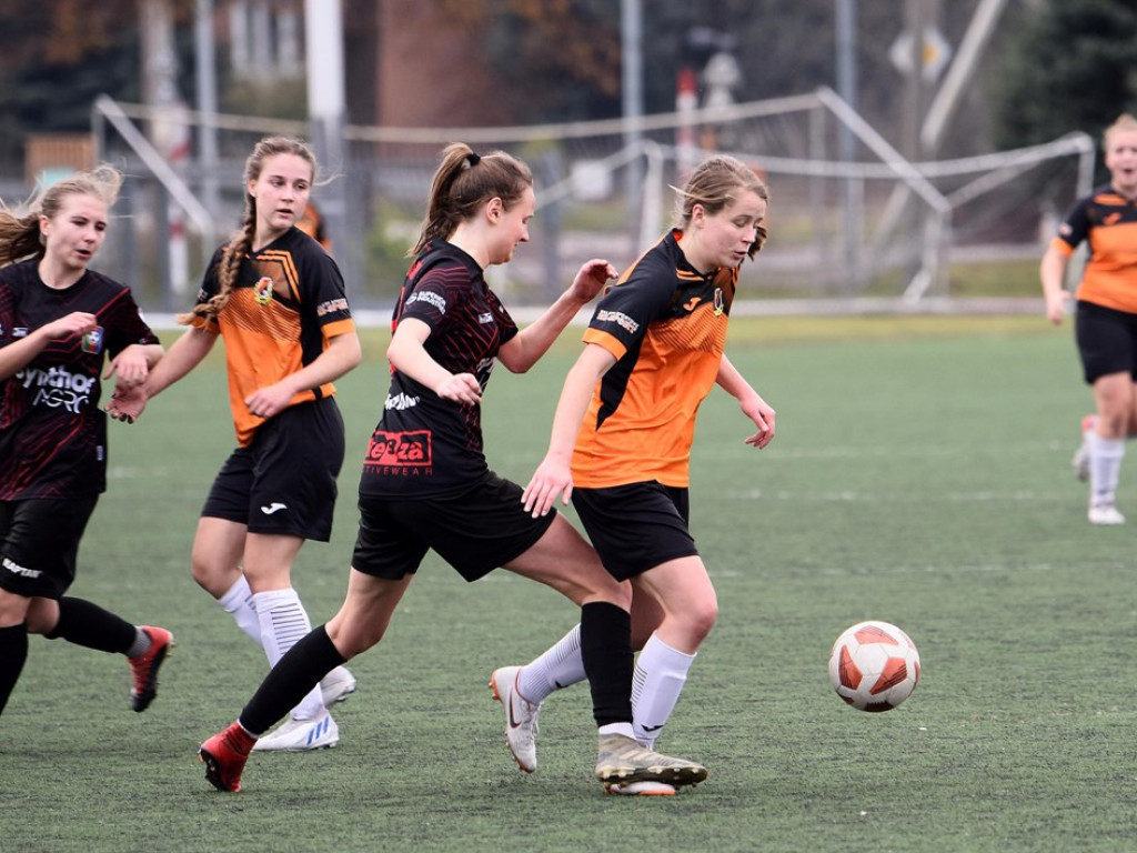 III liga piłkarska kobiet. Grupa IV. *KSZO 1929 Ostrowiec Świętokrzyski - Naprzód Sobolów 0:1
