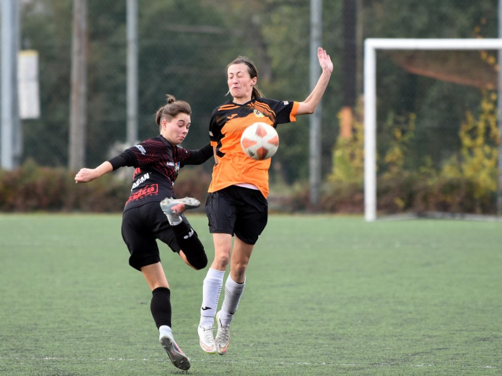 III liga piłkarska kobiet. Grupa IV. *KSZO 1929 Ostrowiec Świętokrzyski - Naprzód Sobolów 0:1