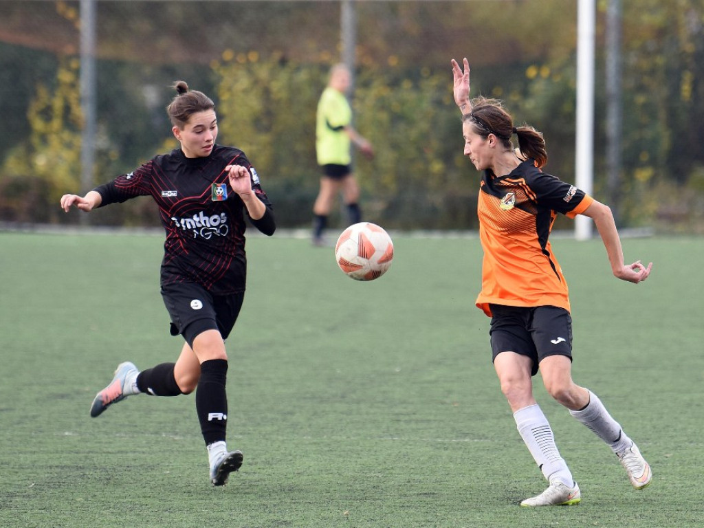 III liga piłkarska kobiet. Grupa IV. *KSZO 1929 Ostrowiec Świętokrzyski - Naprzód Sobolów 0:1