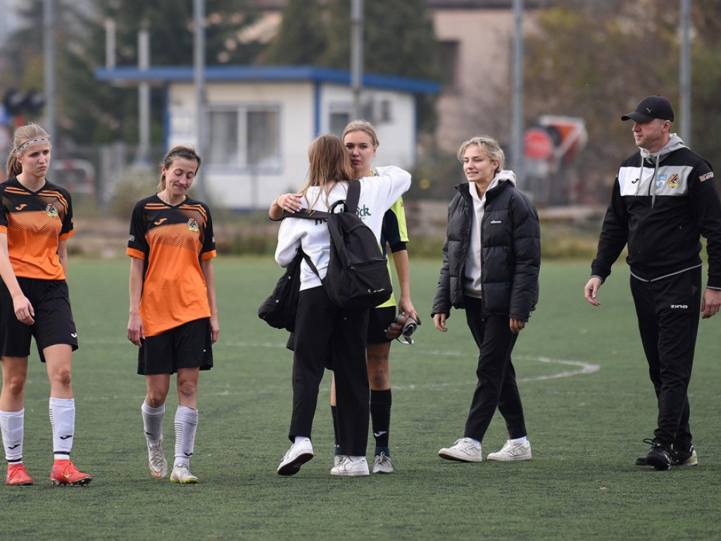 III liga piłkarska kobiet. Grupa IV. *KSZO 1929 Ostrowiec Świętokrzyski - Naprzód Sobolów 0:1