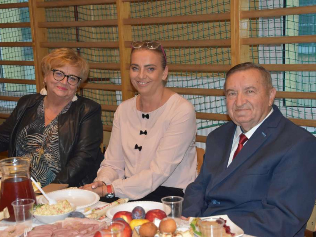 Seniorzy osiedla Piaski Henryków świętowali