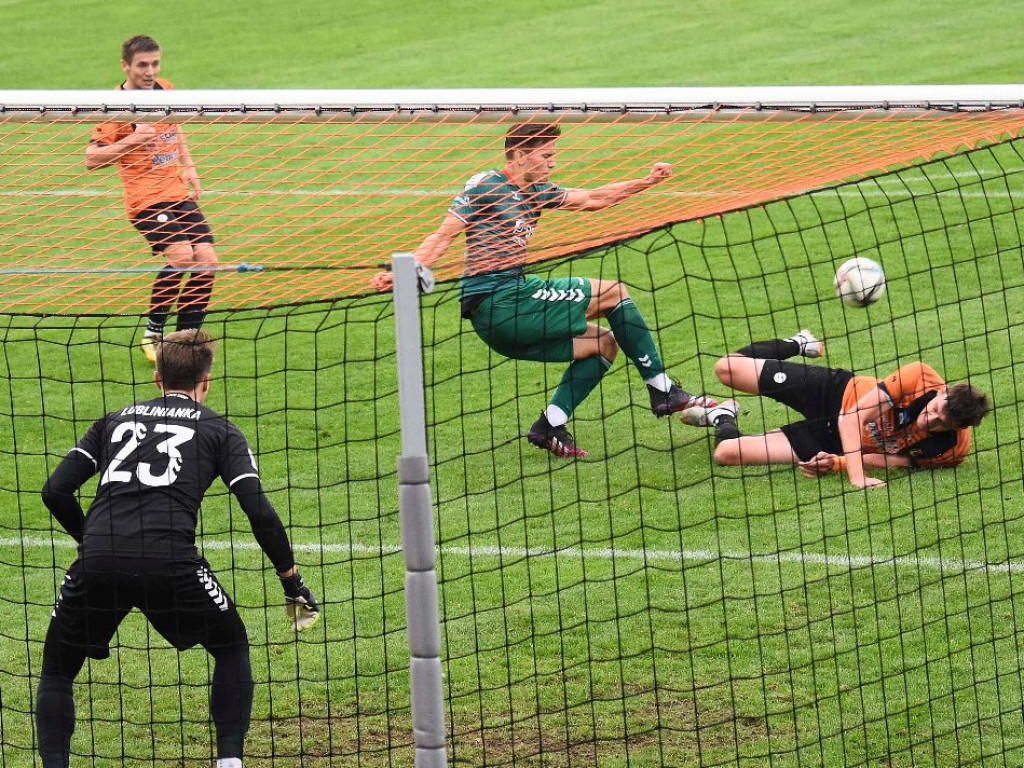 III liga piłkarska. Grupa IV. *KSZO 1929 Ostrowiec Świętokrzyski - Lublinianka Lulin 3:2