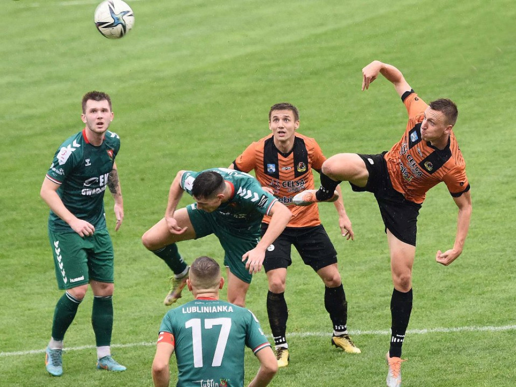 III liga piłkarska. Grupa IV. *KSZO 1929 Ostrowiec Świętokrzyski - Lublinianka Lulin 3:2