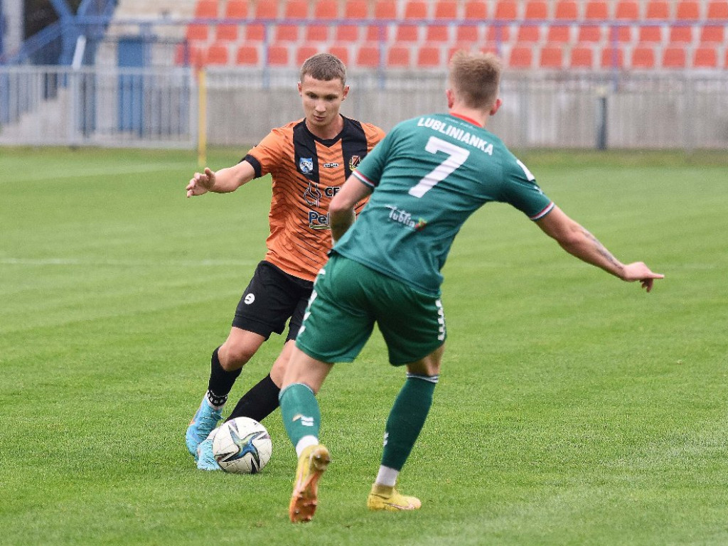 III liga piłkarska. Grupa IV. *KSZO 1929 Ostrowiec Świętokrzyski - Lublinianka Lulin 3:2
