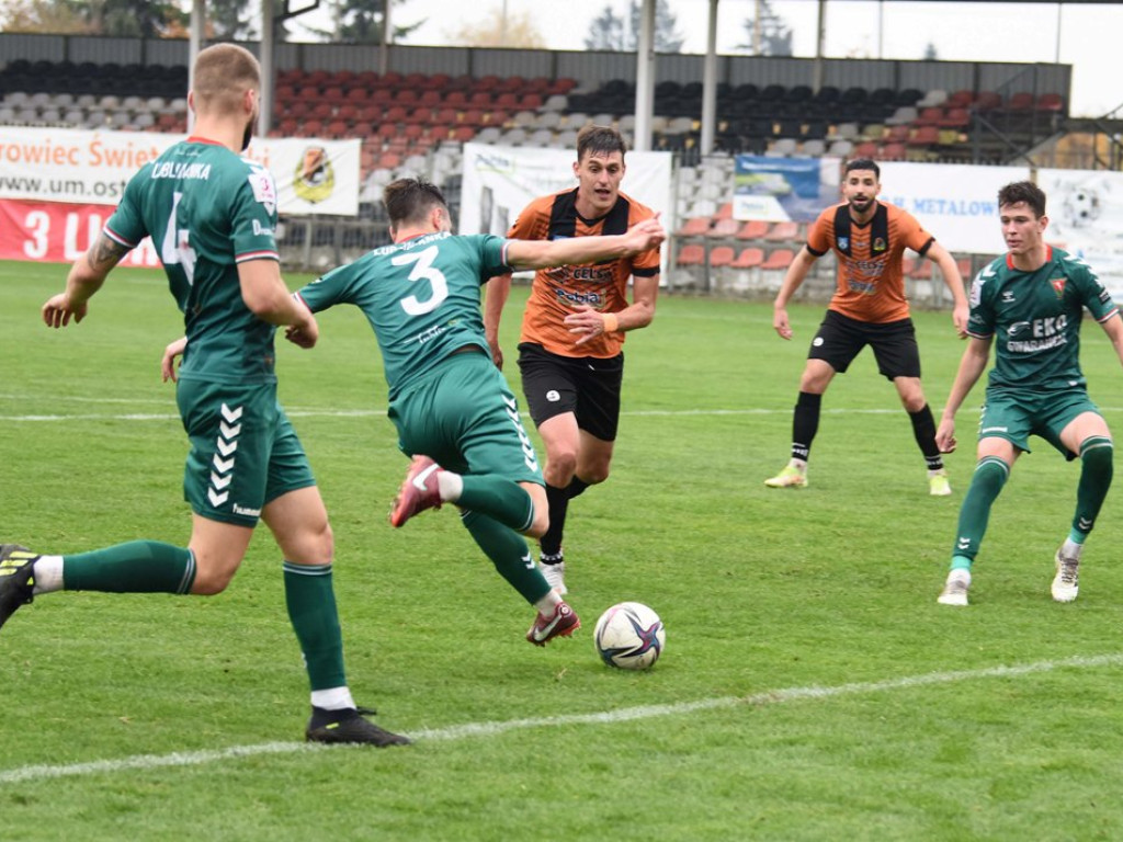 III liga piłkarska. Grupa IV. *KSZO 1929 Ostrowiec Świętokrzyski - Lublinianka Lulin 3:2
