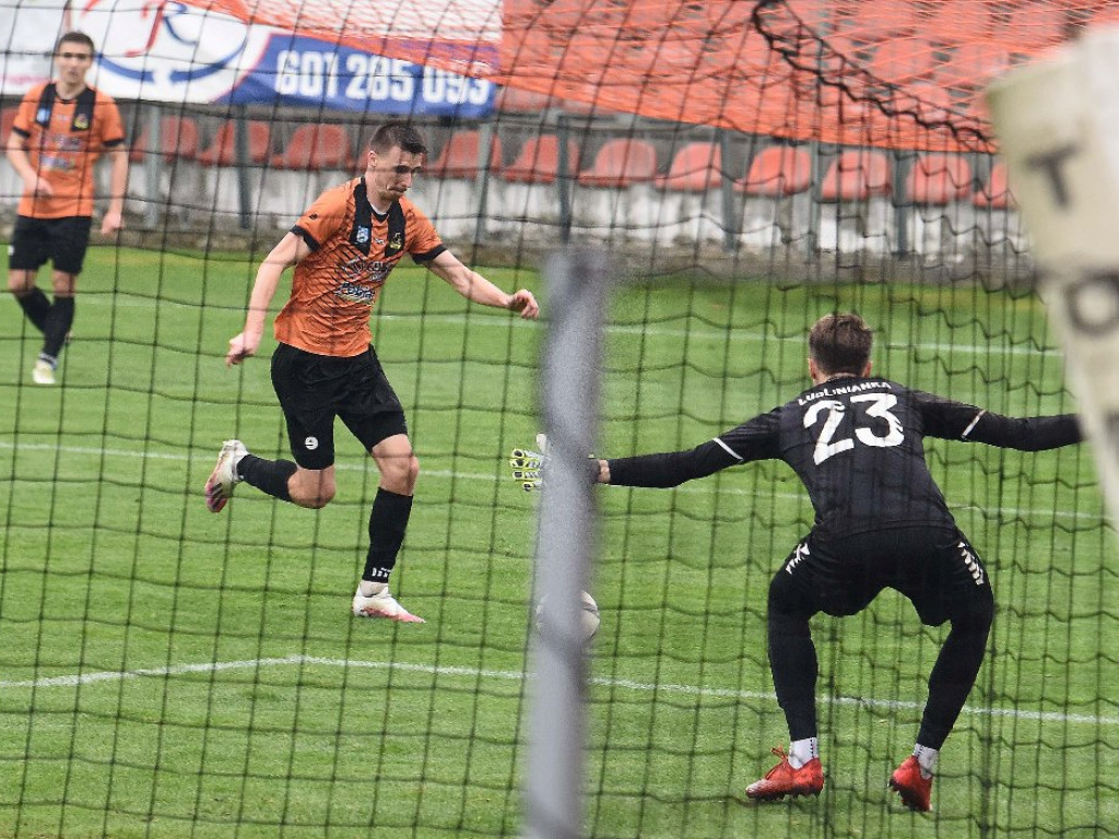 III liga piłkarska. Grupa IV. *KSZO 1929 Ostrowiec Świętokrzyski - Lublinianka Lulin 3:2