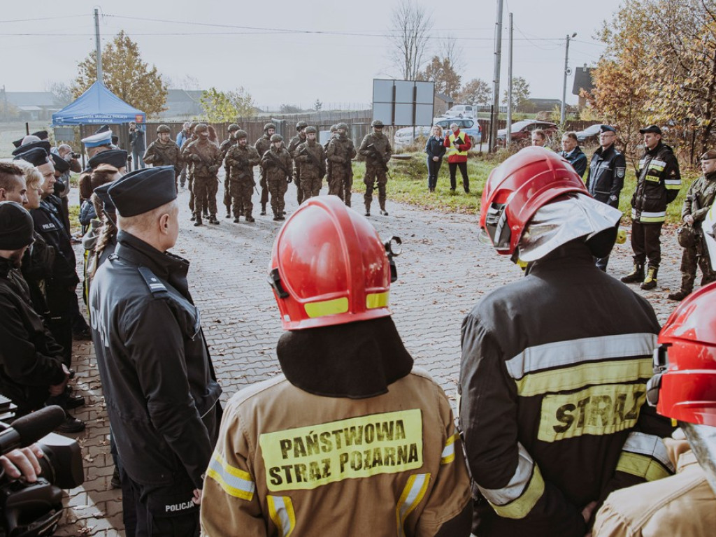 Terroryści zniszczyli stację przesyłu energii i ujęcia wody (zdjęcia)