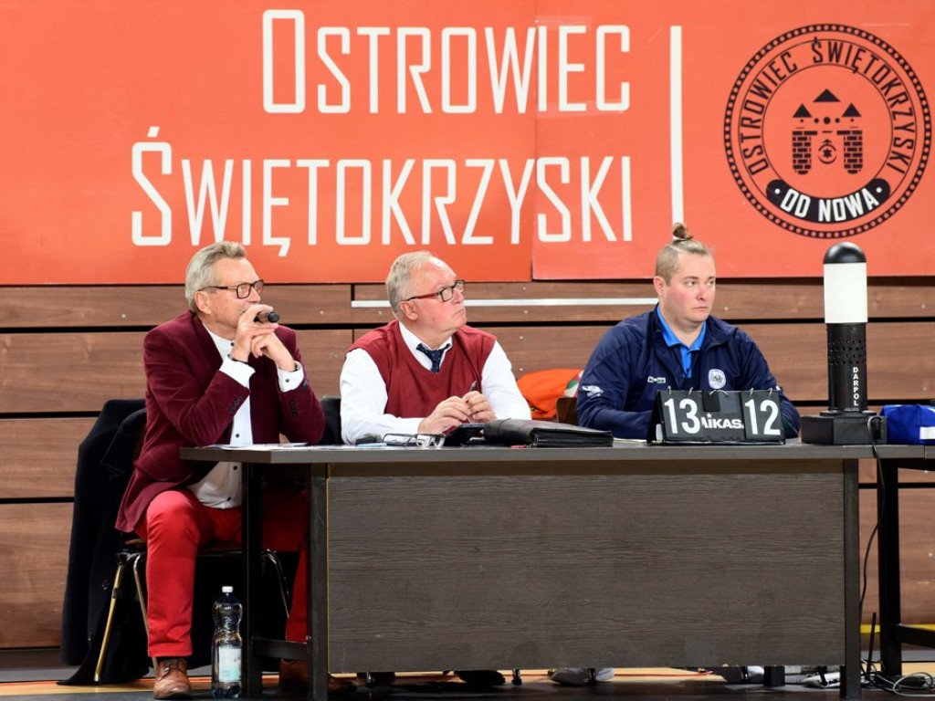 II liga siatkówki kobiet. Grupa IV. *KSZO SMS Ostrowiec Świętokrzyski - MKS Imielin 0:3