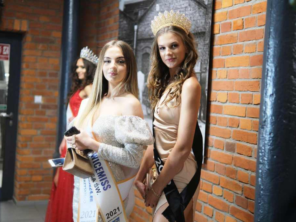 Patrycja Mossakowska Miss Ostrowca 2022 (zdjęcia, wideo)