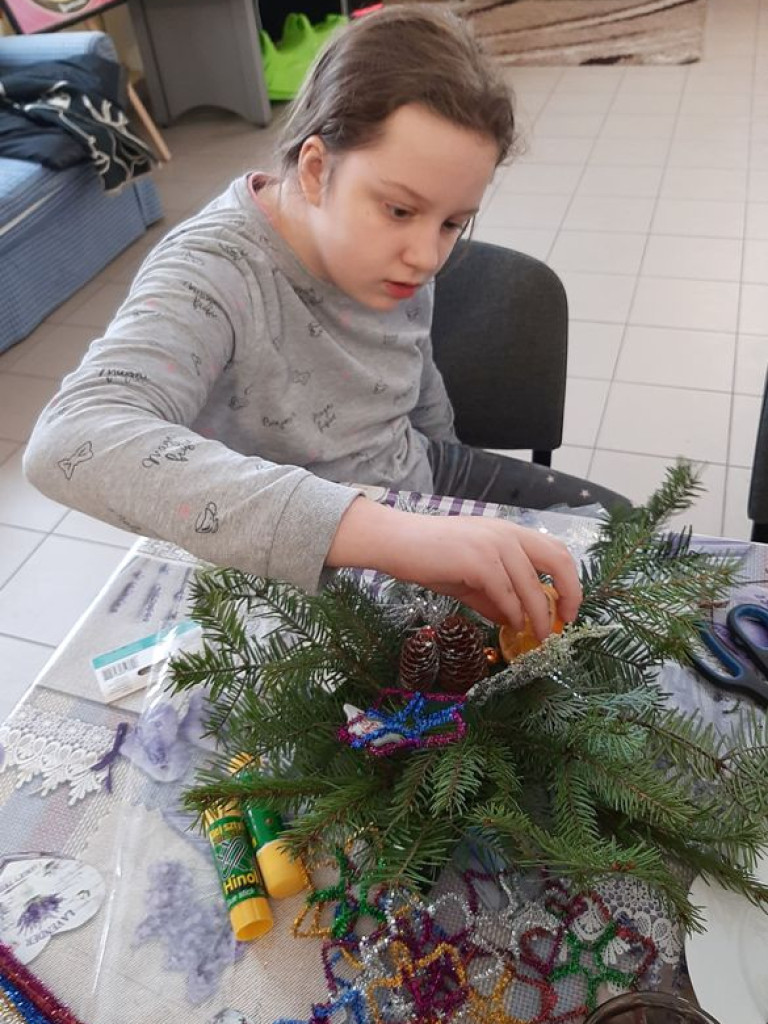 Warsztaty świąteczne z Kołem Gospodyń Wiejskich z Jędrzejowic (zdjęcia)