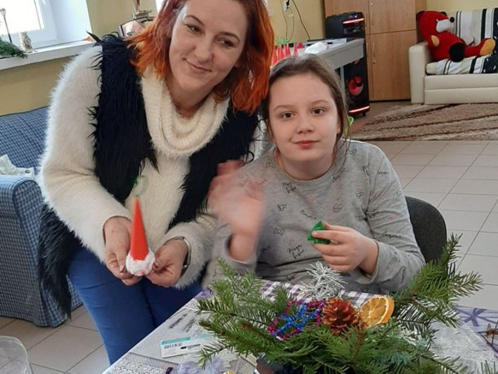 Warsztaty świąteczne z Kołem Gospodyń Wiejskich z Jędrzejowic (zdjęcia)