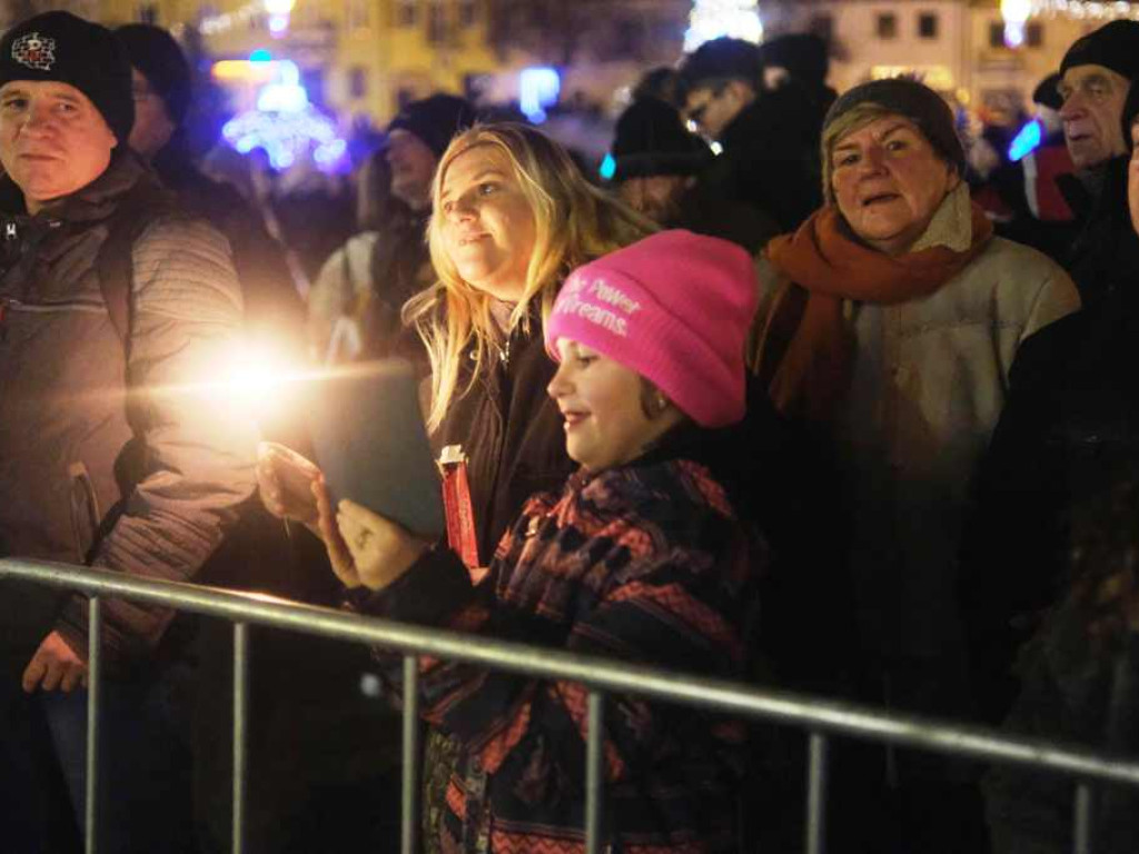 Sylwester na ostrowieckim Rynku (zdjęcia, wideo)