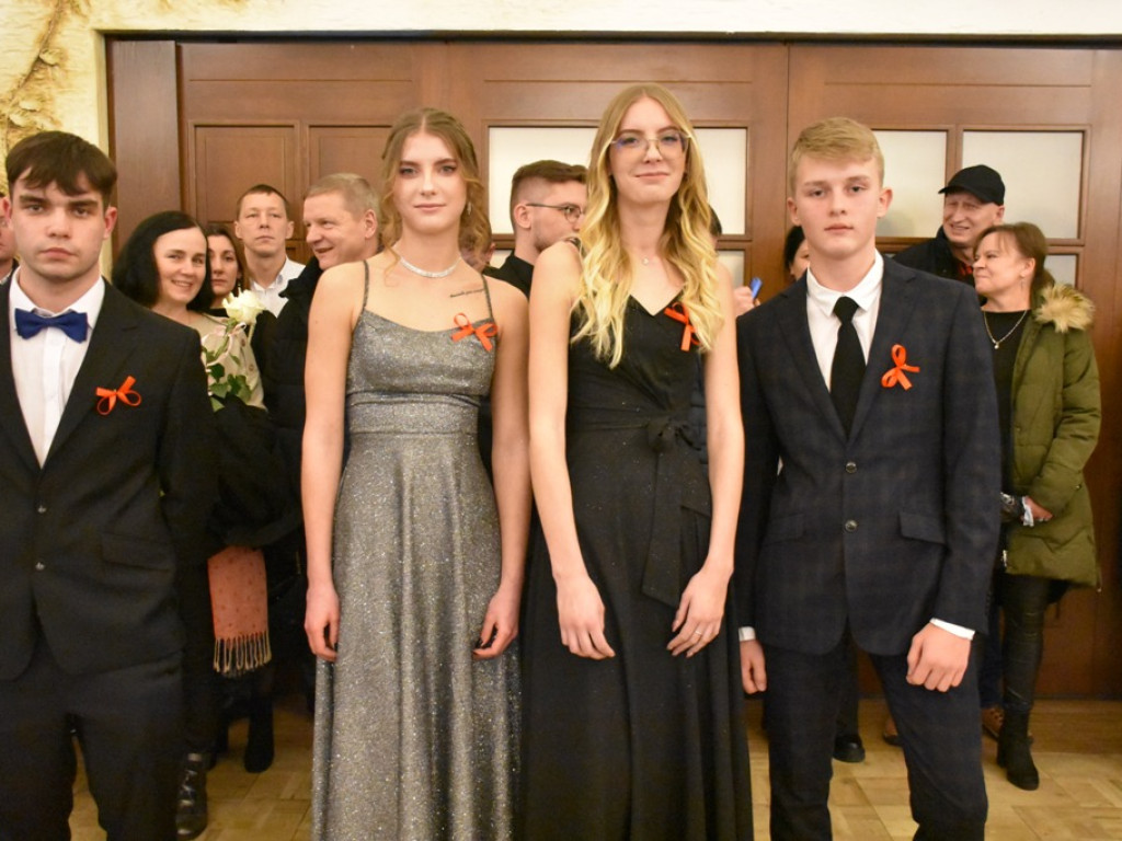 Bal studniówkowy maturzystów LO Nr I imienia Stanisława Staszica w Ostrowcu Świętokrzyskim