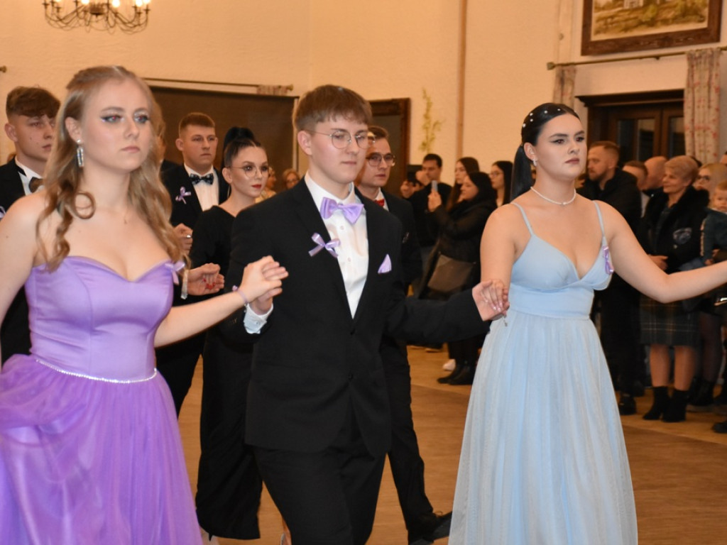 Bal studniówkowy maturzystów LO Nr I imienia Stanisława Staszica w Ostrowcu Świętokrzyskim