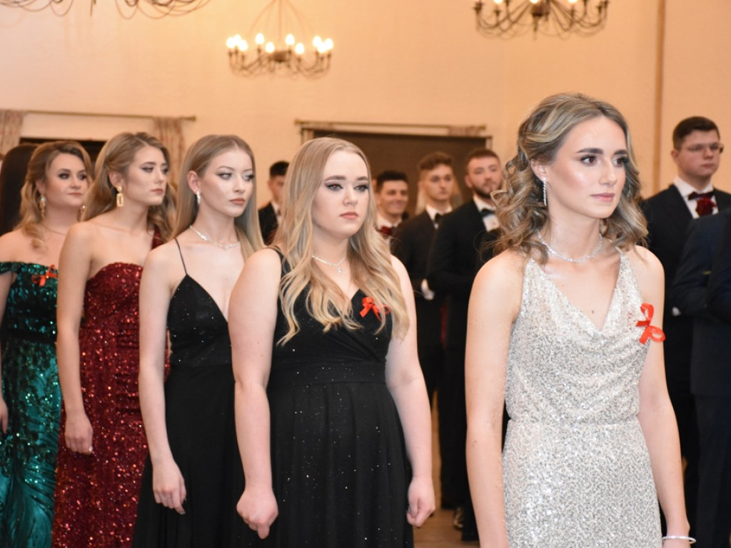 Bal studniówkowy maturzystów LO Nr I imienia Stanisława Staszica w Ostrowcu Świętokrzyskim
