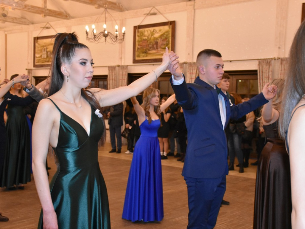 Bal studniówkowy maturzystów LO Nr I imienia Stanisława Staszica w Ostrowcu Świętokrzyskim