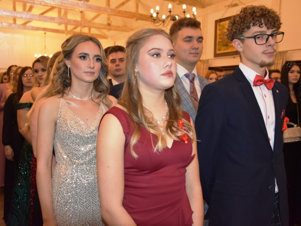 Bal studniówkowy maturzystów LO Nr I imienia Stanisława Staszica w Ostrowcu Świętokrzyskim