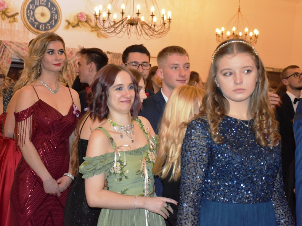 Bal studniówkowy maturzystów LO Nr I imienia Stanisława Staszica w Ostrowcu Świętokrzyskim