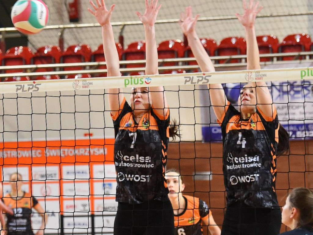 II liga siatkówki kobiet. Grupa IV. *KSZO SMS Ostrowiec Świętokrzyski - Wisła Kraków 3:0