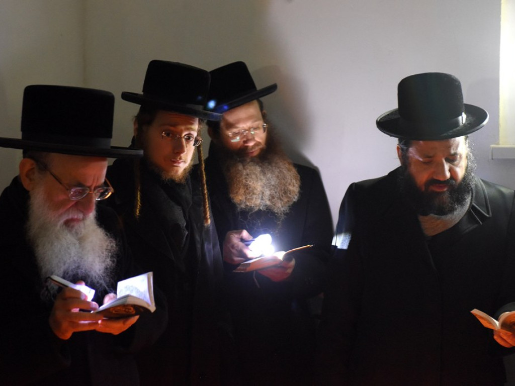 Uroczystości upamiętniające 95. rocznicę śmierci rabina Meira Yechiela Halevi Halstuka (zdjęcia)