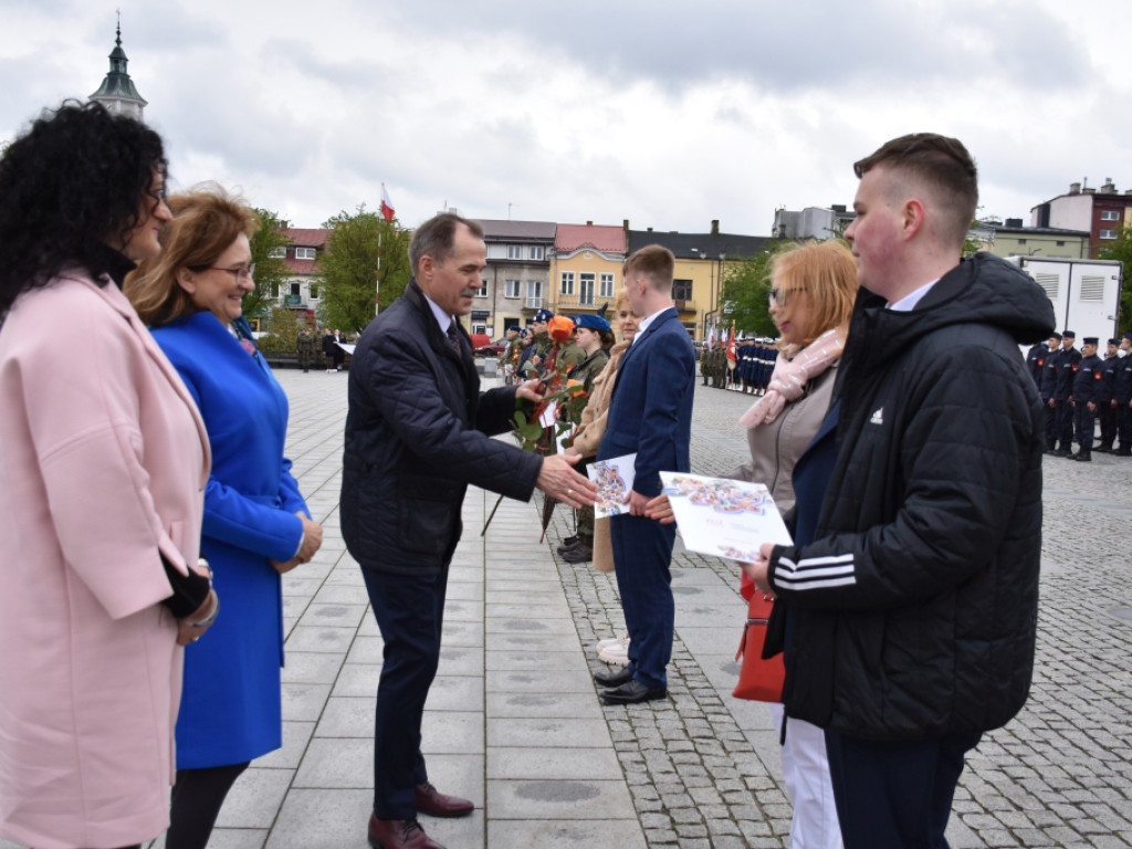 Uroczystość ślubowania młodzieży szkół Zakładu Doskonalenia Zawodowego (Fotogaleria)