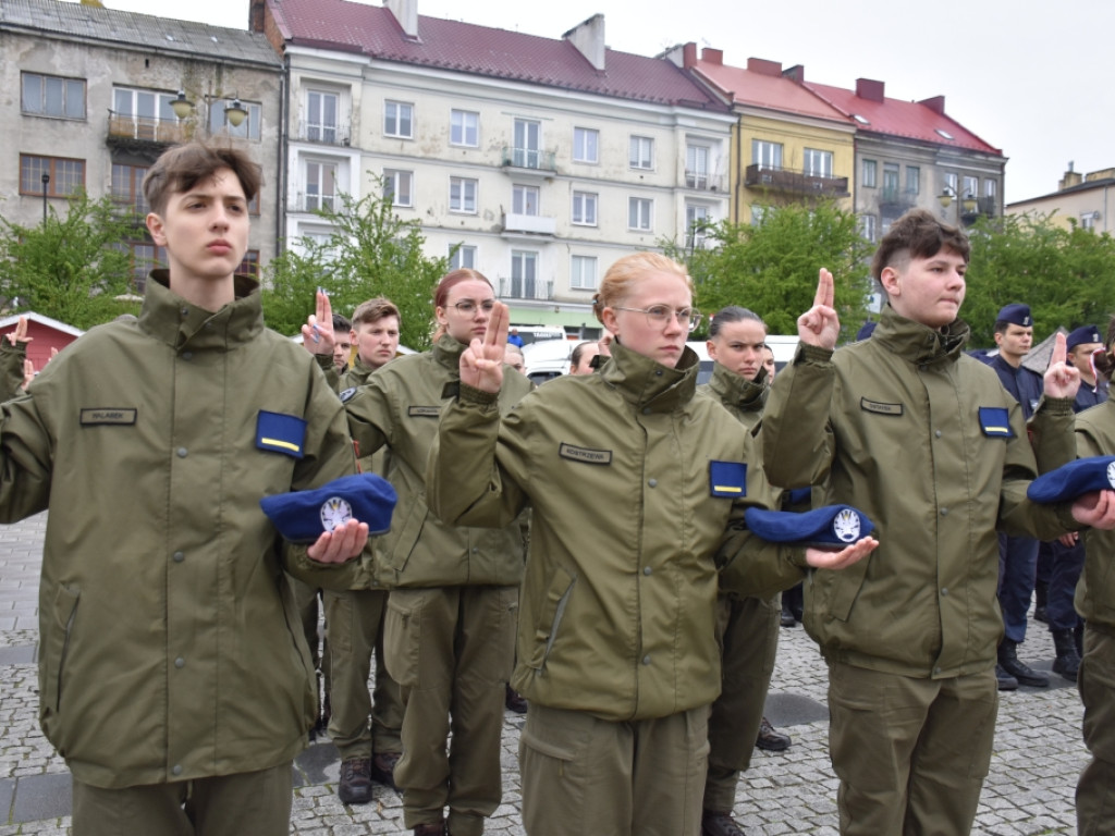 Uroczystość ślubowania młodzieży szkół Zakładu Doskonalenia Zawodowego (Fotogaleria)