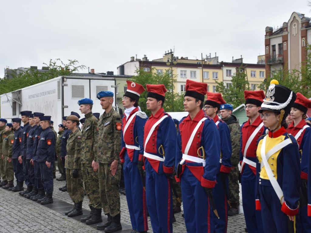 Uroczystość ślubowania młodzieży szkół Zakładu Doskonalenia Zawodowego (Fotogaleria)