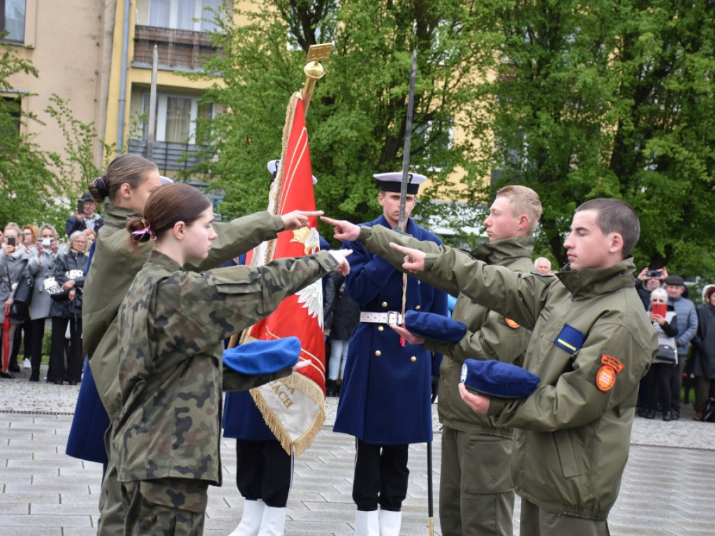 Uroczystość ślubowania młodzieży szkół Zakładu Doskonalenia Zawodowego (Fotogaleria)
