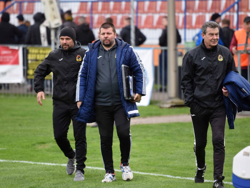 1/4 Pucharu Polski na szczeblu Świętokrzyskiego Związku Piłki Nożnej. *KSZO 1929 Ostrowiec Świętokrzyski - Korona II Kielce k. 3:2 0:0 (0:0).