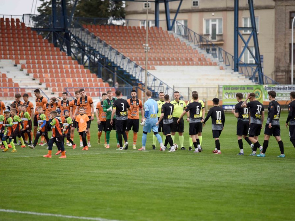 1/4 Pucharu Polski na szczeblu Świętokrzyskiego Związku Piłki Nożnej. *KSZO 1929 Ostrowiec Świętokrzyski - Korona II Kielce k. 3:2 0:0 (0:0).
