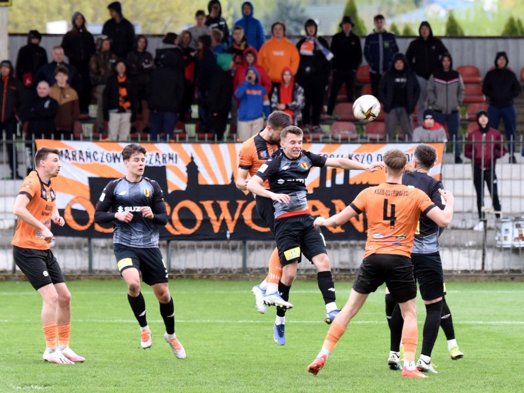 1/4 Pucharu Polski na szczeblu Świętokrzyskiego Związku Piłki Nożnej. *KSZO 1929 Ostrowiec Świętokrzyski - Korona II Kielce k. 3:2 0:0 (0:0).