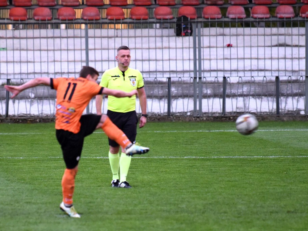 1/4 Pucharu Polski na szczeblu Świętokrzyskiego Związku Piłki Nożnej. *KSZO 1929 Ostrowiec Świętokrzyski - Korona II Kielce k. 3:2 0:0 (0:0).