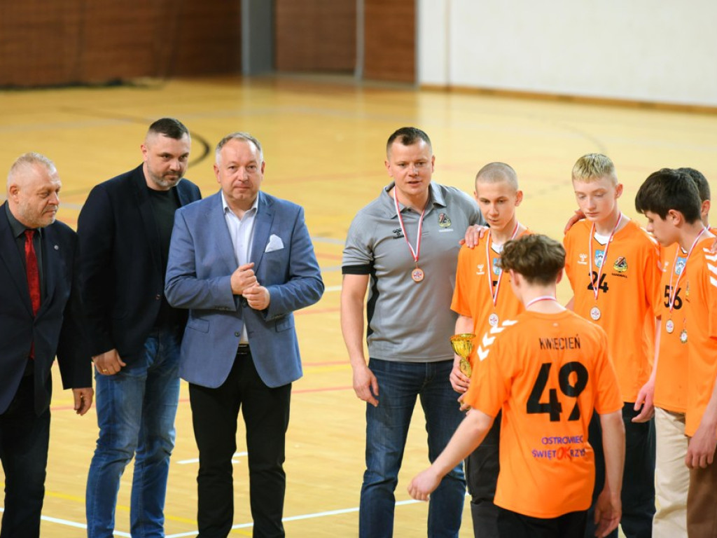 I liga piłki ręcznej mężczyzn. Grupa D. KSZO Ostrowiec Świętokrzyski - ASPR Zawadzkie  41:37