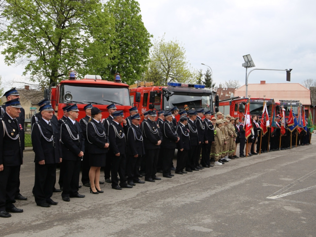 Bogu na chwałę, ludziom na pożytek. 232. rocznica uchwalenia Konstytucji 3 Maja i Dzień Strażaka w Waśniowie