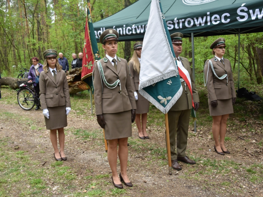 Chwała bohaterom Bitwy pod Jeziórkiem