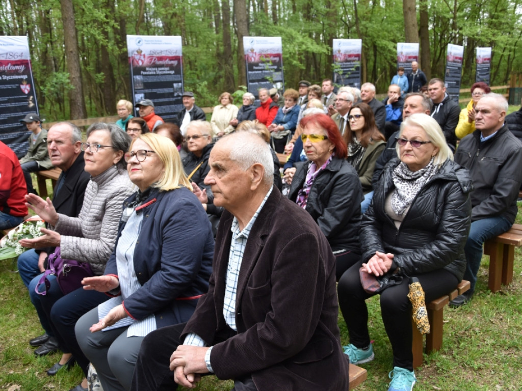 Chwała bohaterom Bitwy pod Jeziórkiem