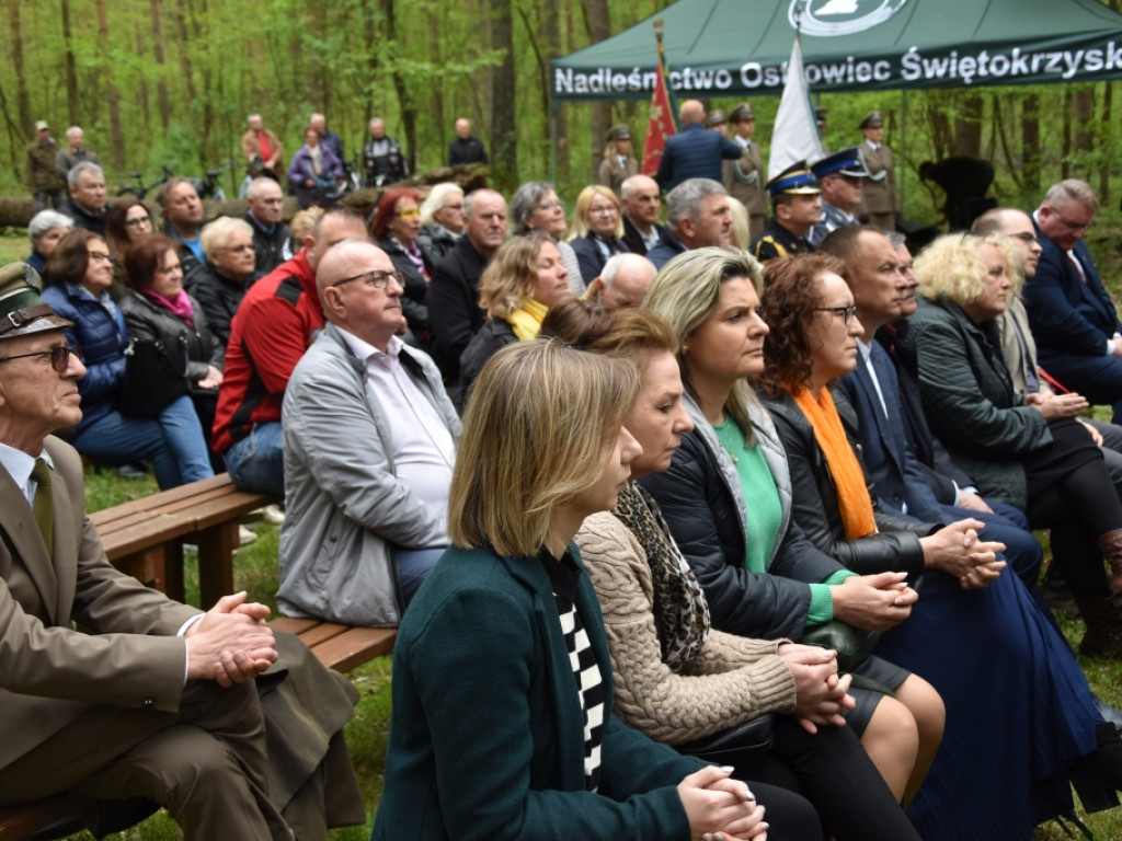 Chwała bohaterom Bitwy pod Jeziórkiem